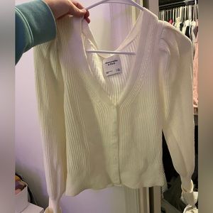 Abercrombie & Fitch White Sweater